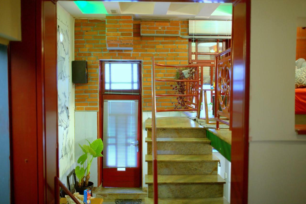 Studio Apartman - Park - Osijek Ngoại thất bức ảnh